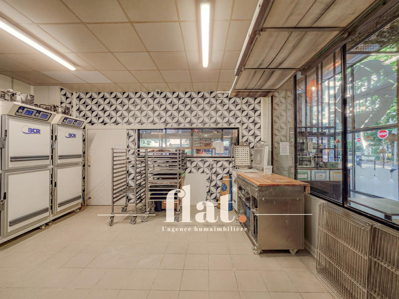 Fonds de commerce - Magasins - 327 m²
