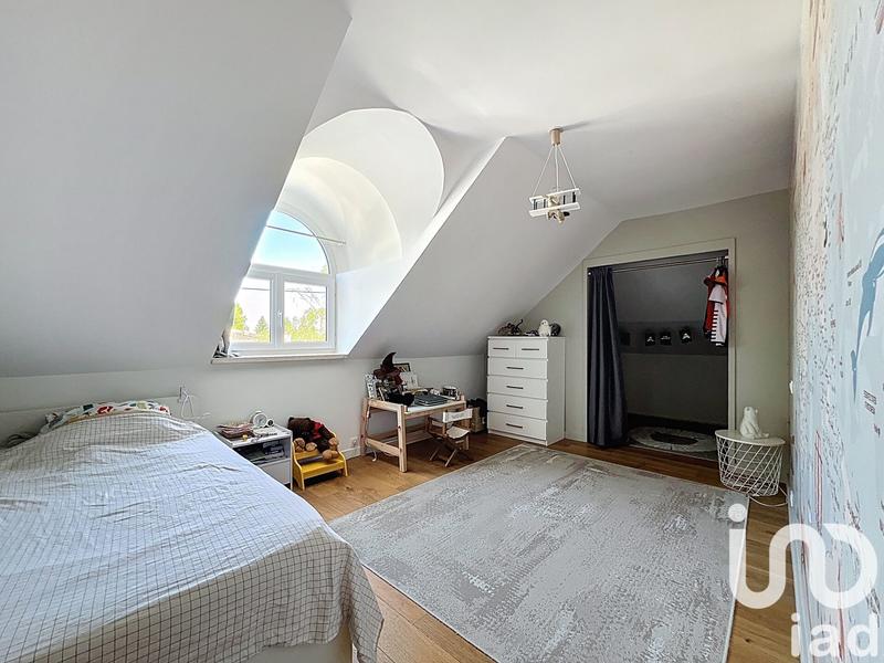 Maison - 250 m² - 10 pièces