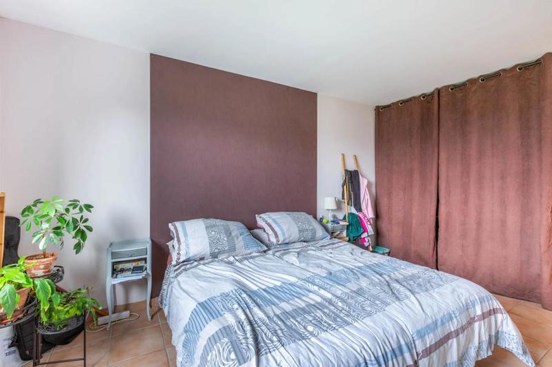 Maison - 235 m² - 8 pièces