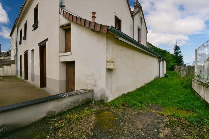 Immeuble - 180 m² - 7 pièces