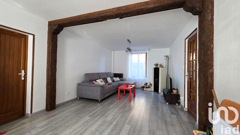 Maison - 220 m² - 8 pièces