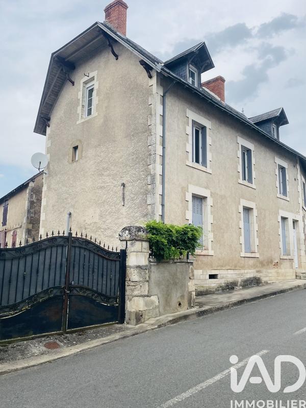 Maison de village - 215 m² - 9 pièces