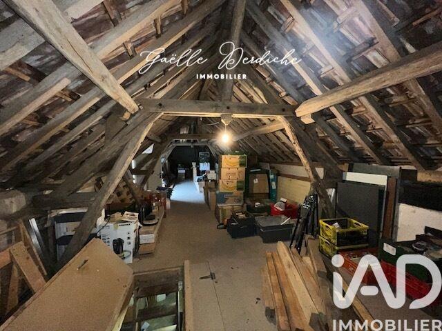 Maison - 204 m² - 6 pièces