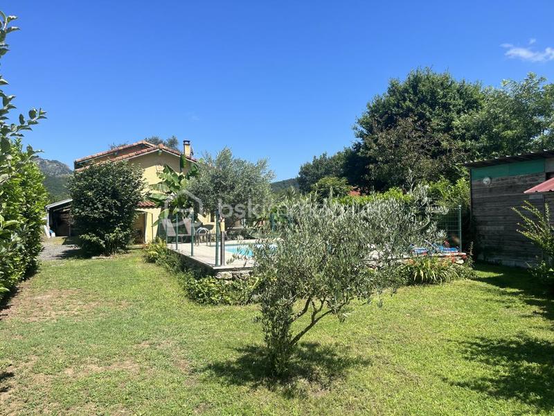 Maison traditionnelle - 156 m² - 6 pièces