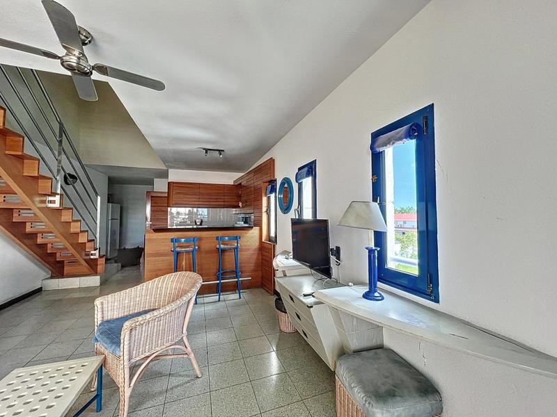 Appartement - 1 250 m² - 50 pièces