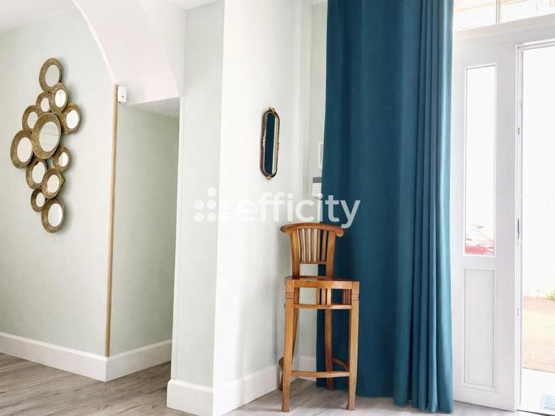 Immeuble - 220 m² - 7 pièces