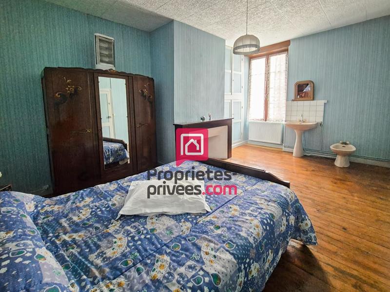 Maison - 270 m² - 8 pièces