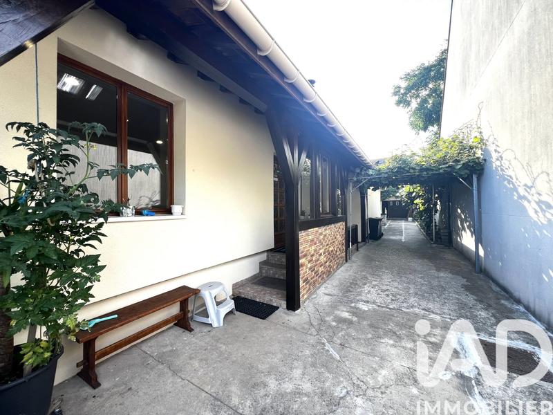 Maison - 91 m² - 6 pièces