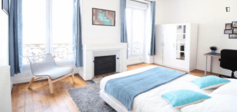 Chambre - 18 m² - 7 pièces