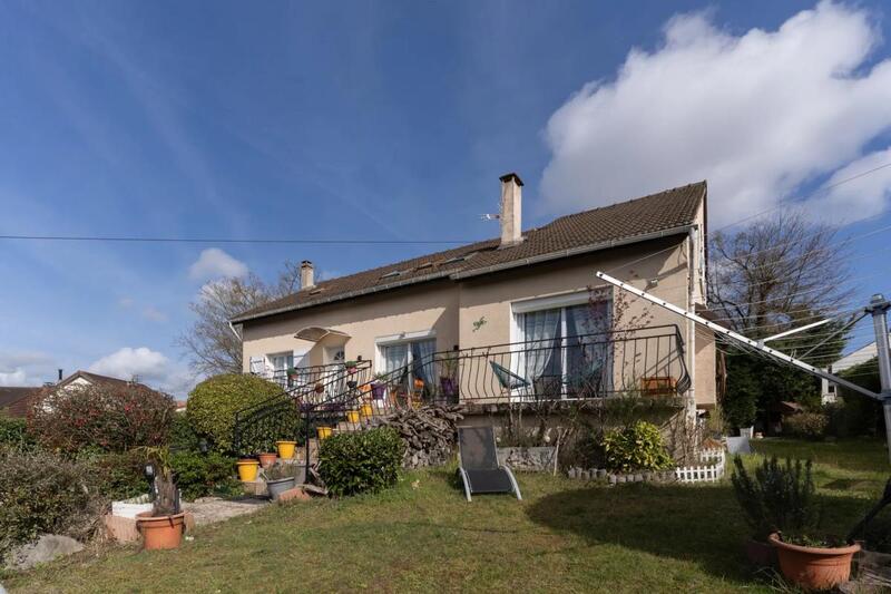 Maison - 197 m² - 8 pièces