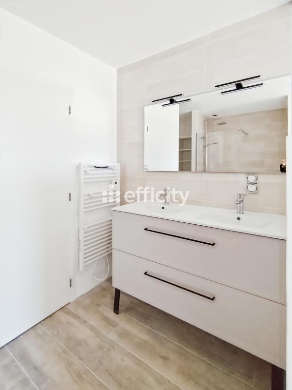 Pavillon - 141 m² - 5 pièces