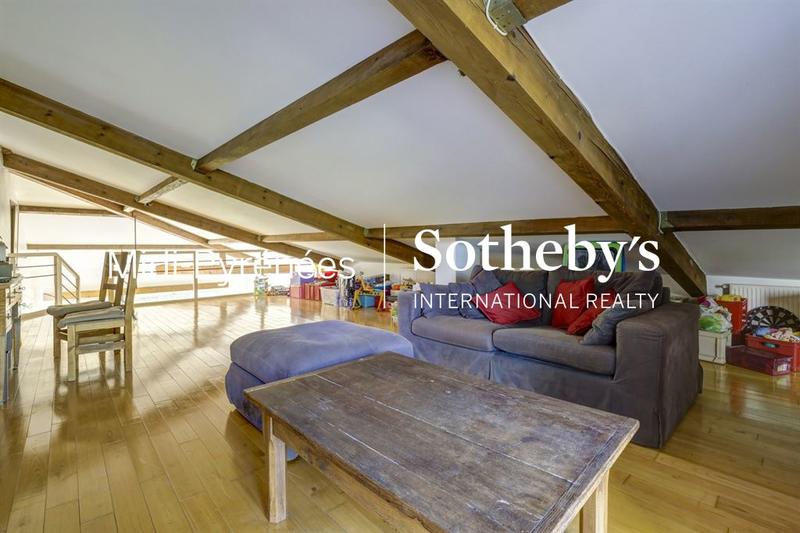 Maison - 296 m² - 7 pièces