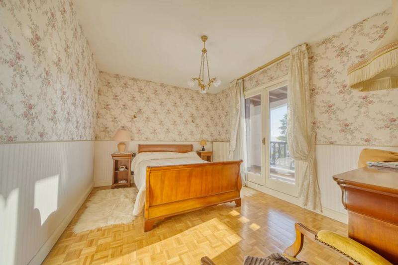 Propriété - 600 m² - 11 pièces