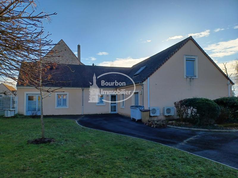 Maison - 223 m² - 11 pièces