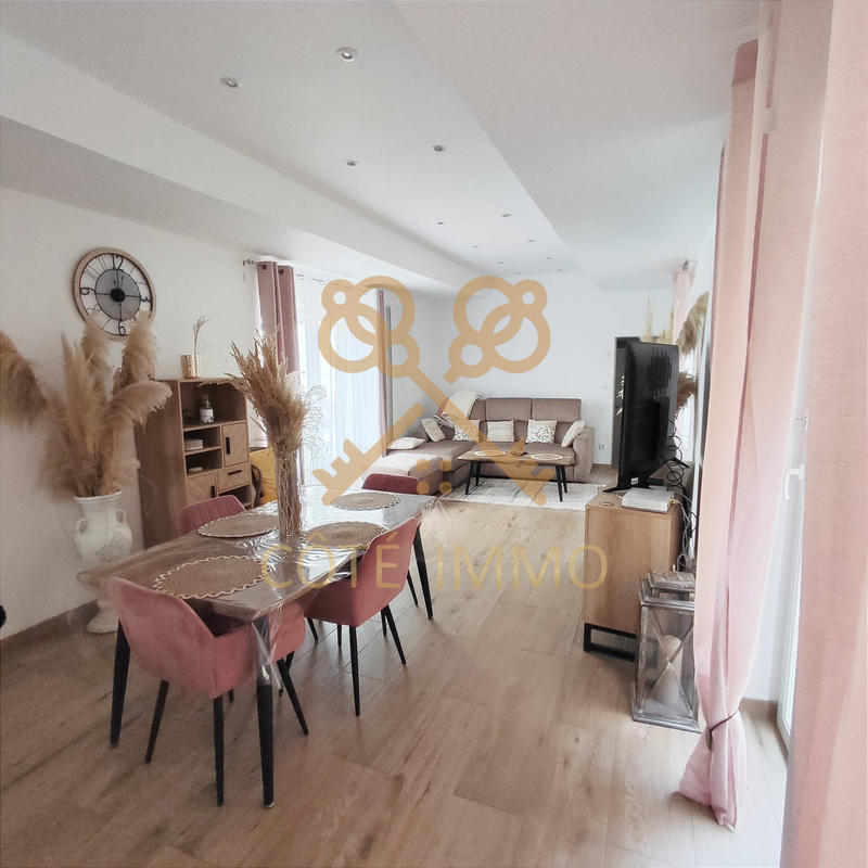 Maison - 90 m² - 3 pièces