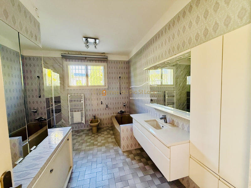 Appartement - 160 m² - 6 pièces