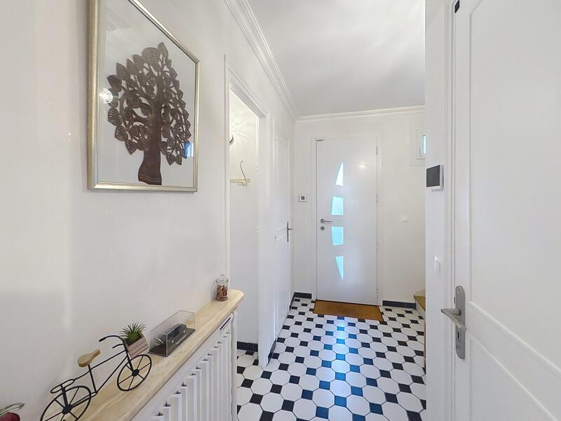 Maison traditionnelle - 68 m² - 5 pièces