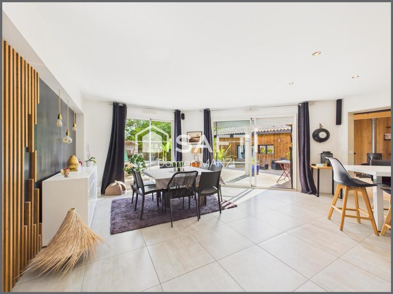 Maison - 166 m² - 6 pièces