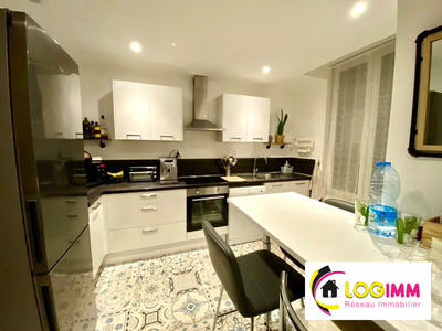 Maison - 92 m² - 4 pièces