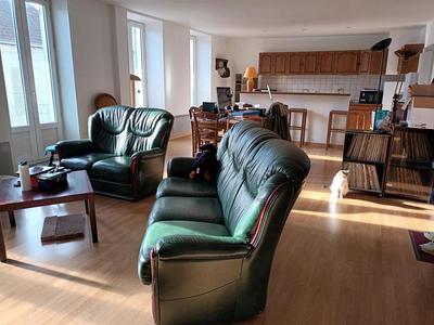 Appartement - 90 m² - 3 pièces