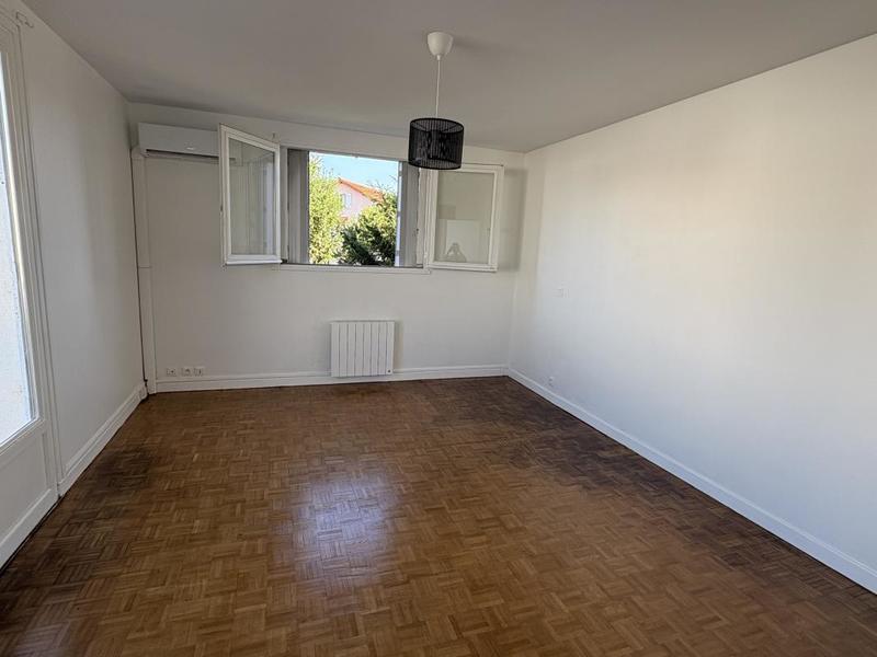Maison - 99 m² - 6 pièces