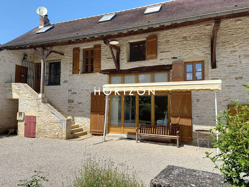 Maison ancienne - 167 m² - 8 pièces