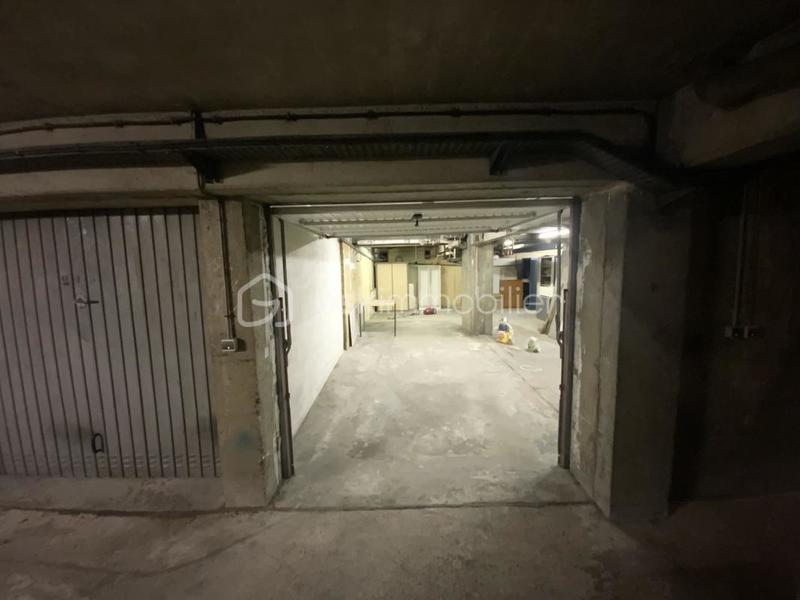 Bureau - 104 m² - 1 pièce