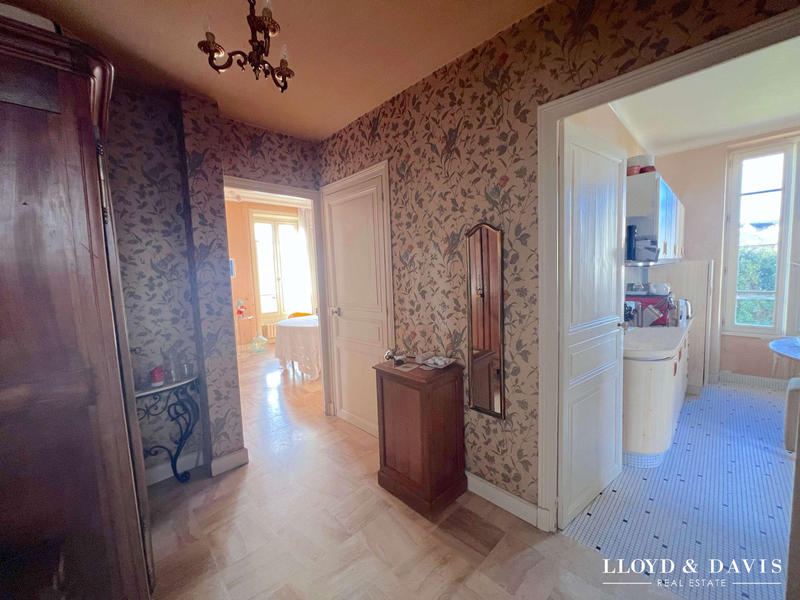 Maison ancienne - 175 m² - 10 pièces