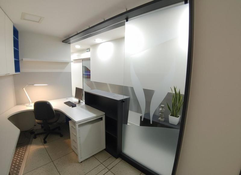 Local commercial - 300 m² - 3 pièces