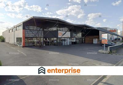 Local commercial - 1 100 m²