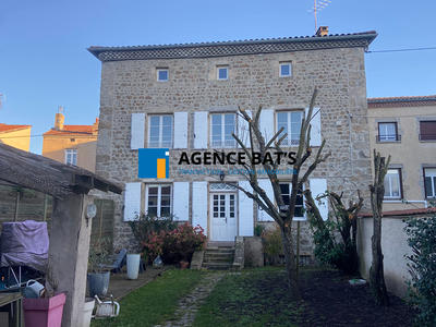 Maison - 218 m² - 7 pièces