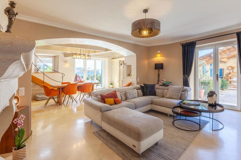 Maison de campagne - 370 m² - 10 pièces