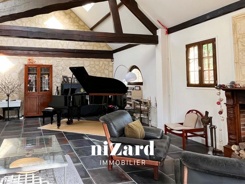 Propriété - 500 m² - 13 pièces