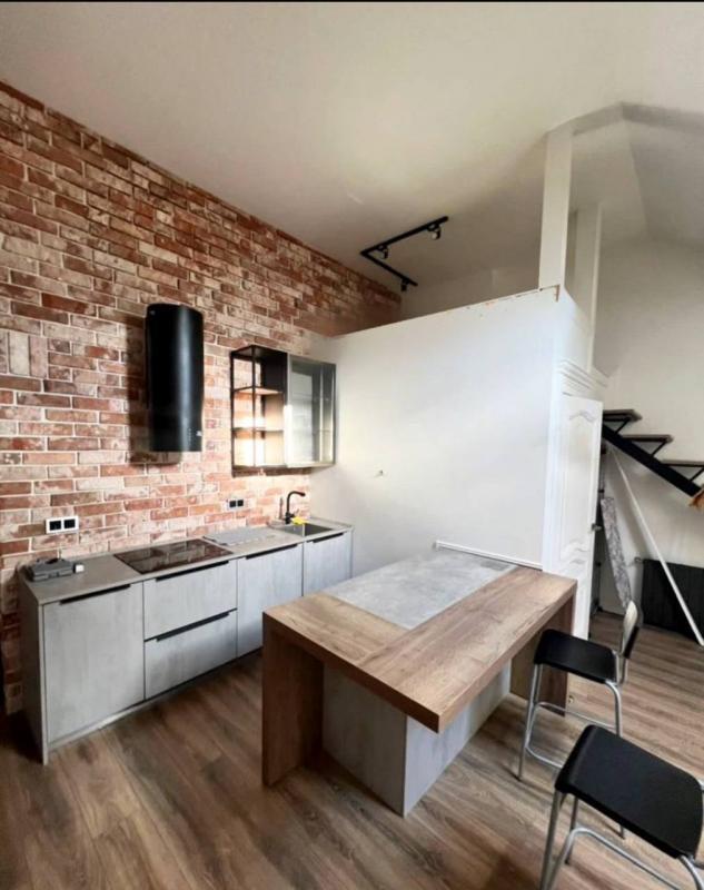 Studio - 25 m² - 1 pièce