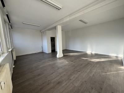 Local d'activités - 106 m²