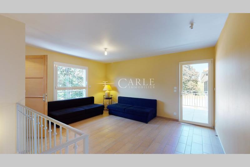 Villa - 255 m² - 10 pièces