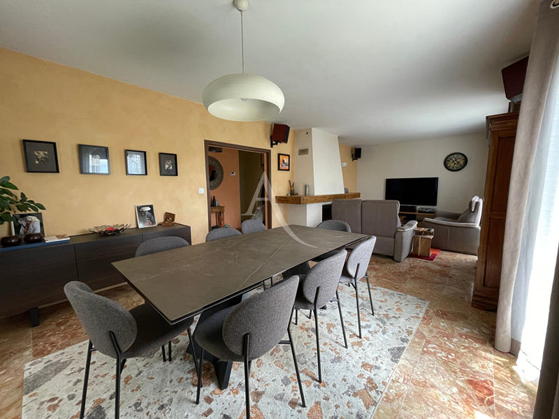 Maison - 138 m² - 8 pièces