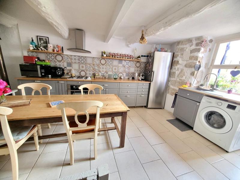 Maison - 222 m² - 8 pièces