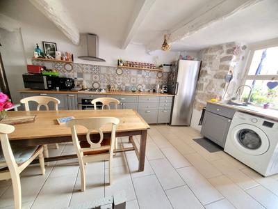 Maison - 222 m² - 8 pièces