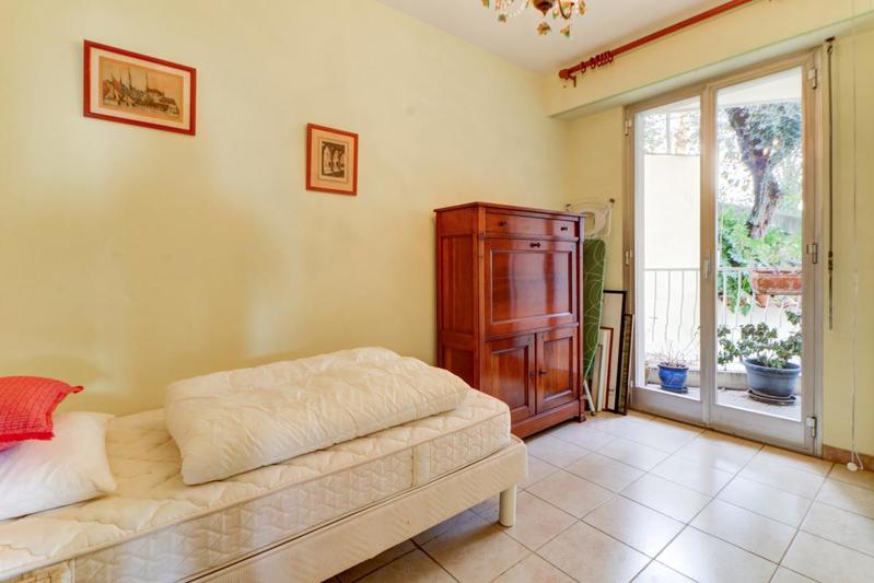 Appartement - 90 m² - 3 pièces