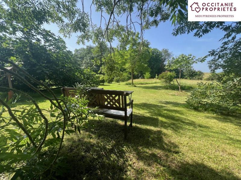 Propriété - 403 m² - 17 pièces