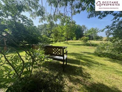 Propriété - 403 m² - 17 pièces