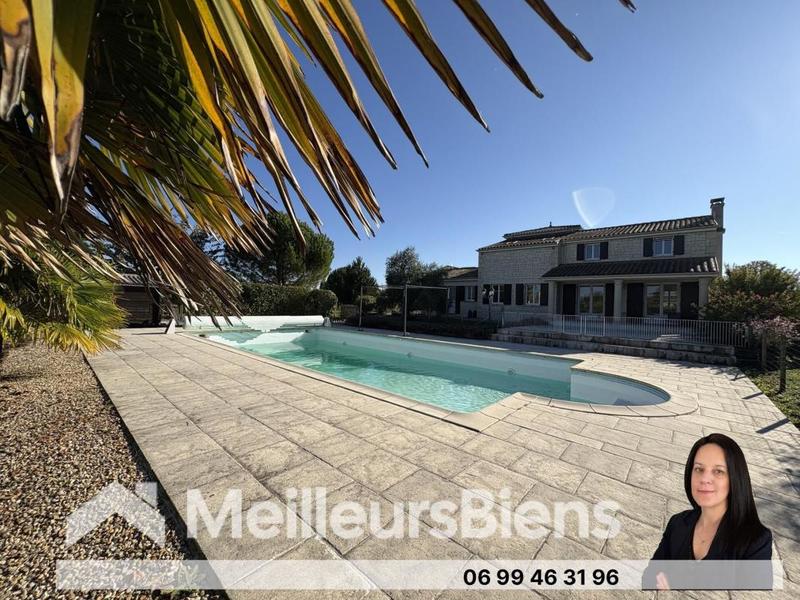 Maison - 265 m² - 10 pièces