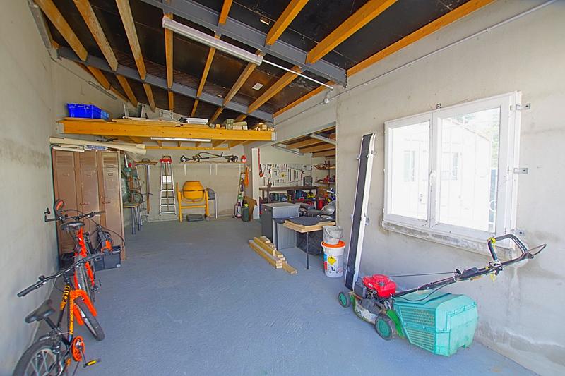 Maison traditionnelle - 157 m² - 5 pièces