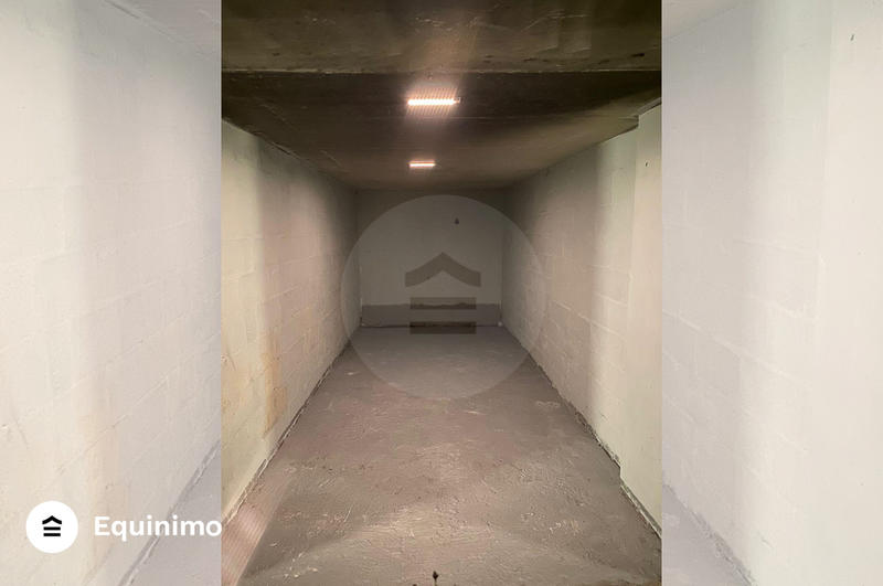 Parking / Garage - 12 m²