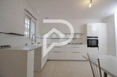 Maison - 172 m² - 5 pièces