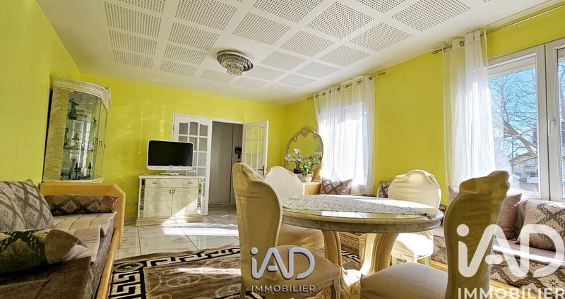 Maison - 167 m² - 9 pièces