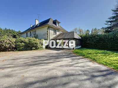 Maison - 380 m² - 12 pièces