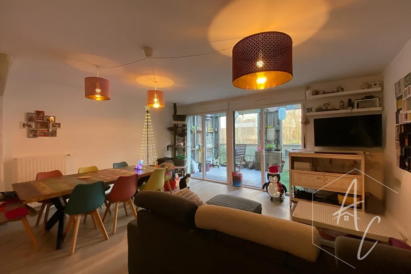 Duplex - 98 m² - 6 pièces