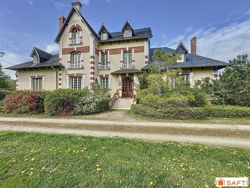 Propriété - 481 m² - 12 pièces